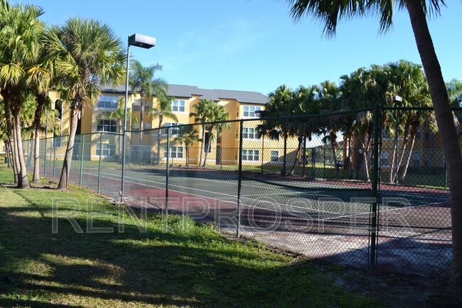 Building Photo - 4532 Commander Dr Unit #2118