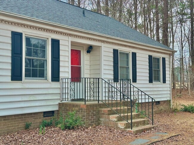 Photo - Updated 3BR Ranch | Large Lot, Deck & Modern Finishes – Minutes to Durham