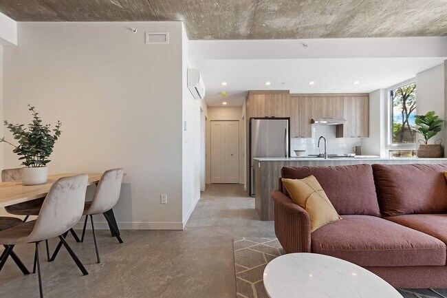 Photo - 2449 Ch Athlone