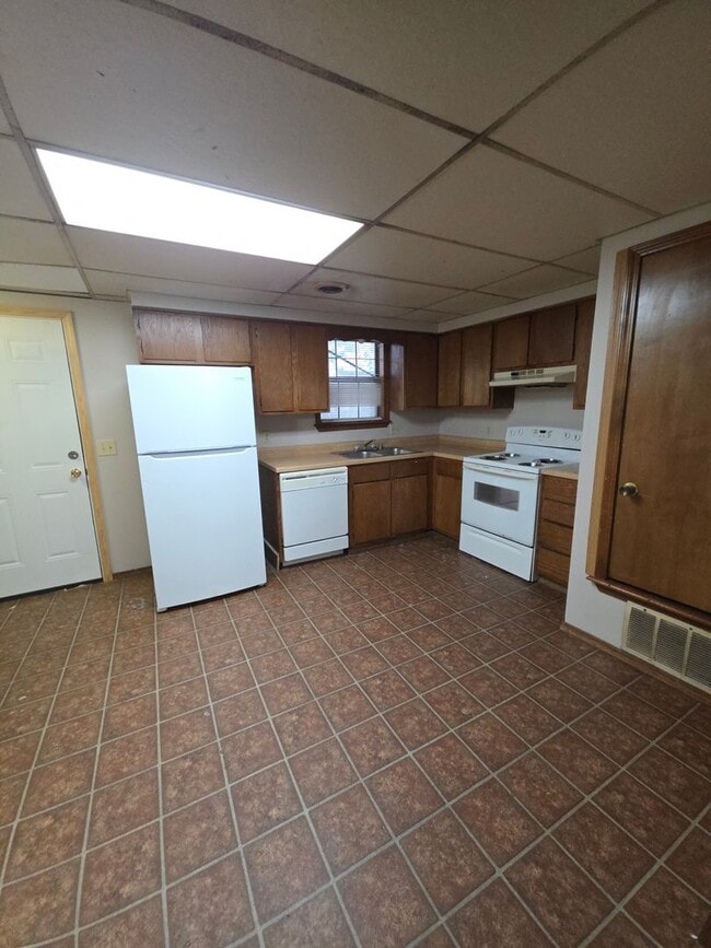 Photo - 602 W 6th St Unit C