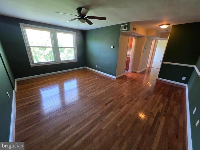 Photo - 4405 1st Pl NE Unit 32