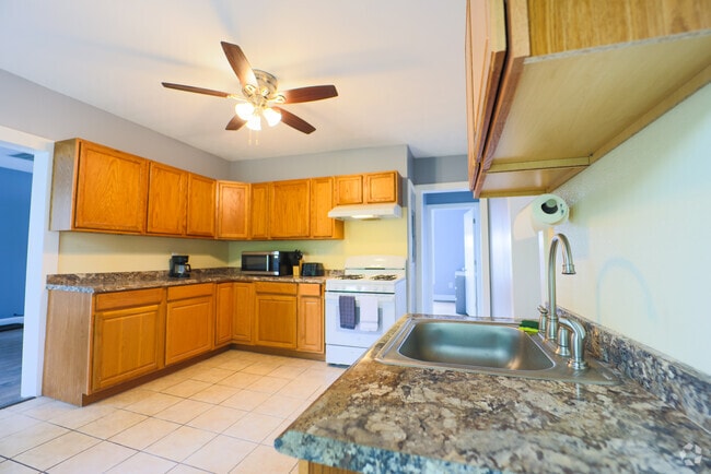 Building Photo - 73 Green Hill Pkwy Unit 3 Rental