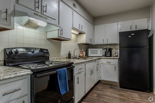 2 habitaciones, 1 baño - 875 pies cuadrados - Flats on Tamarack