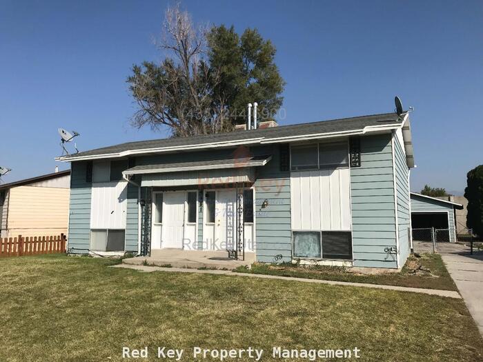 West Valley Duplex. Remodeled. - West Valley Duplex. Remodeled.