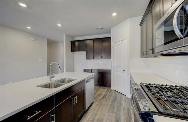 Photo - 410 Stagg St