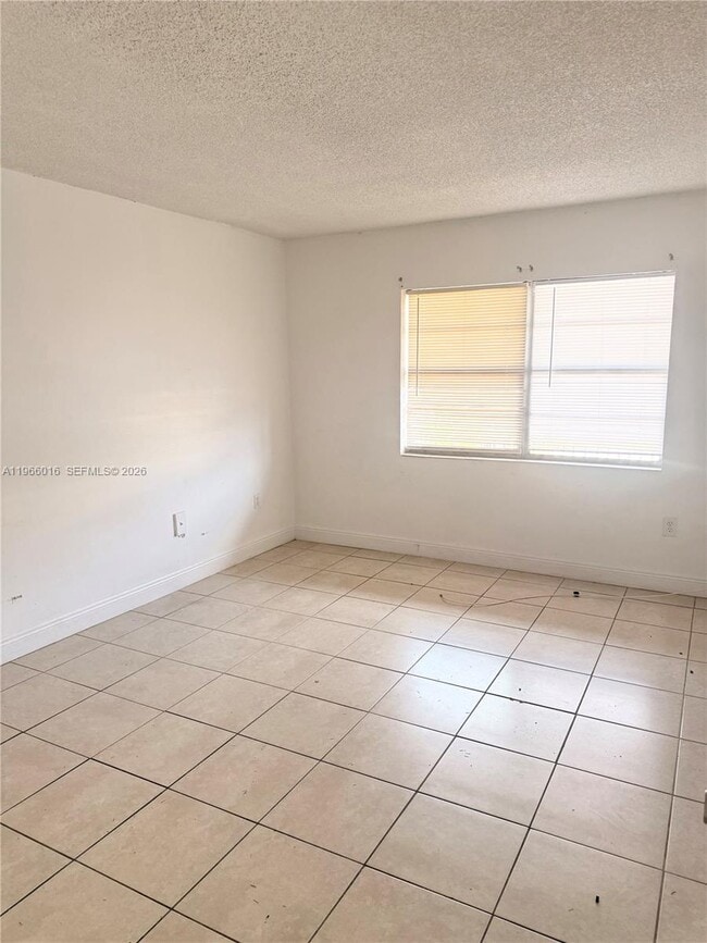 Photo - 611 NW 177th St Unit 201-208