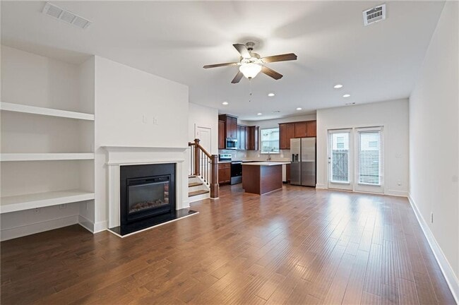 Photo - 6256 Hillandale Dr