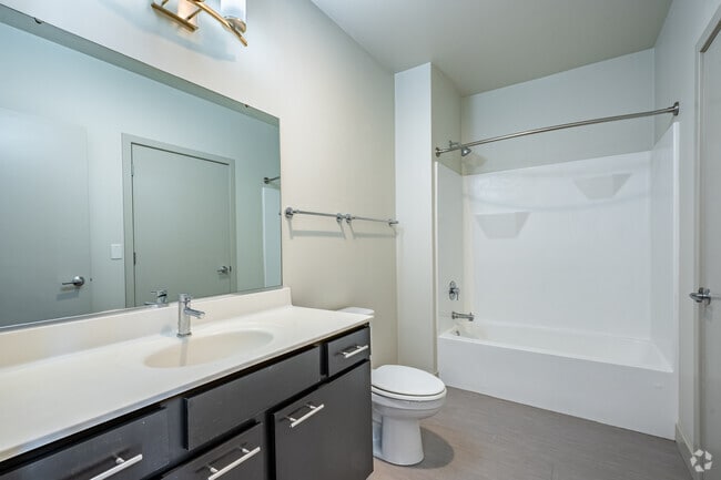 1BR, 1BA + Den - 963SF - Bathroom
