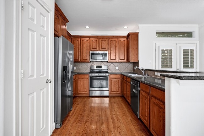 Photo - 503 Roy St
