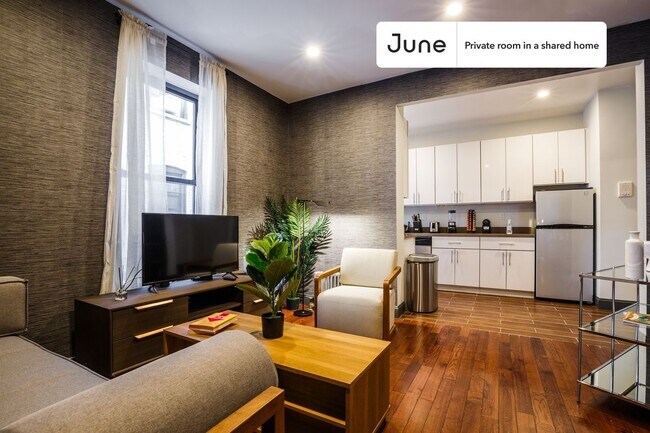 Room in Shared 4 bed/1 bath home in West Harlem