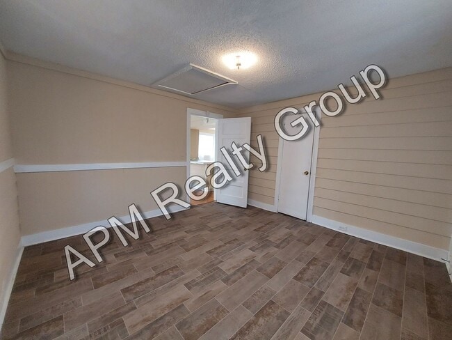 Photo - 1221 King St
