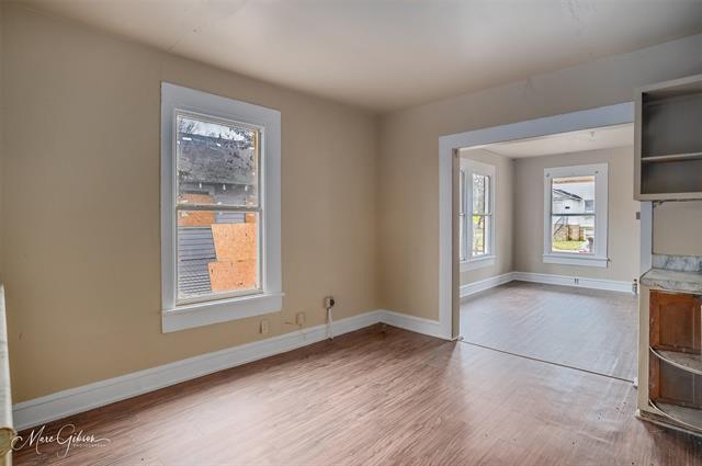 Photo - 325 Edwards St