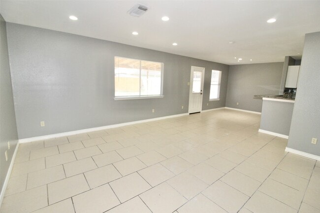 Photo - 7423 Edgecraft Dr