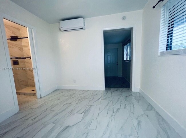 Photo - 5600 SW 38th St Unidad 0