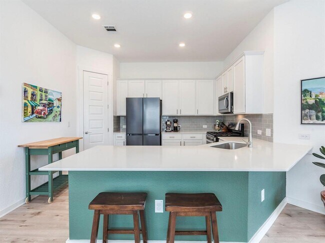 Photo - 2132 Centerline Ln
