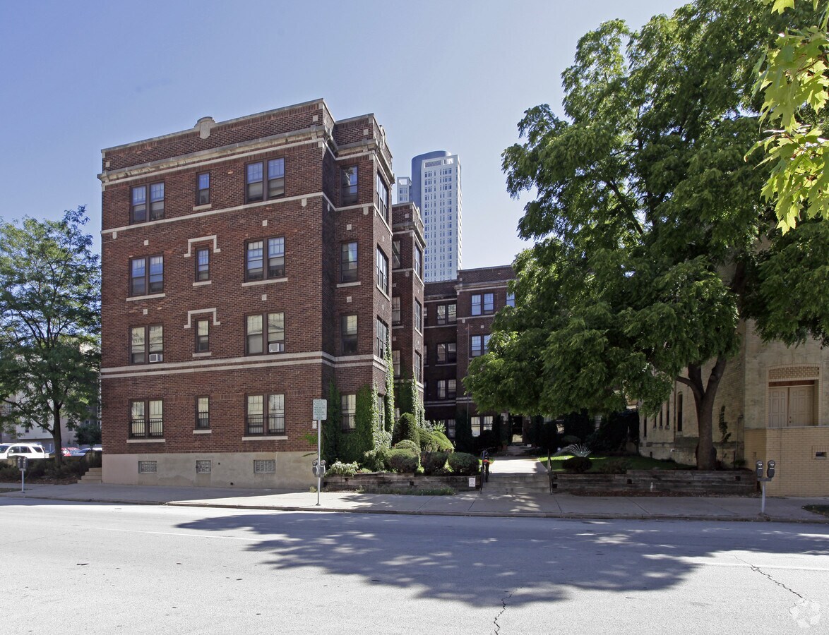 The Candon Court Apartments - The Candon Court Apartments