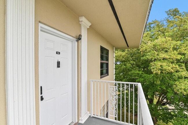 Photo - 3507 Village Blvd Unidad 4060