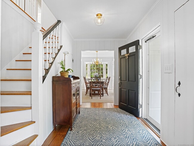 Photo - 15 Stanwich Ln
