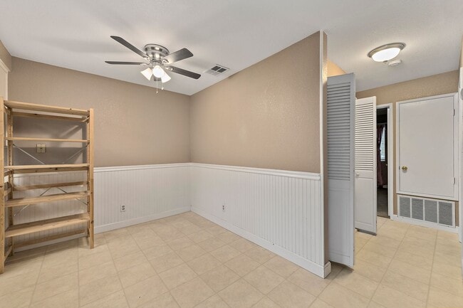 Photo - 2Bd/2Bth Condo, hardwood floor, balcony, top floor