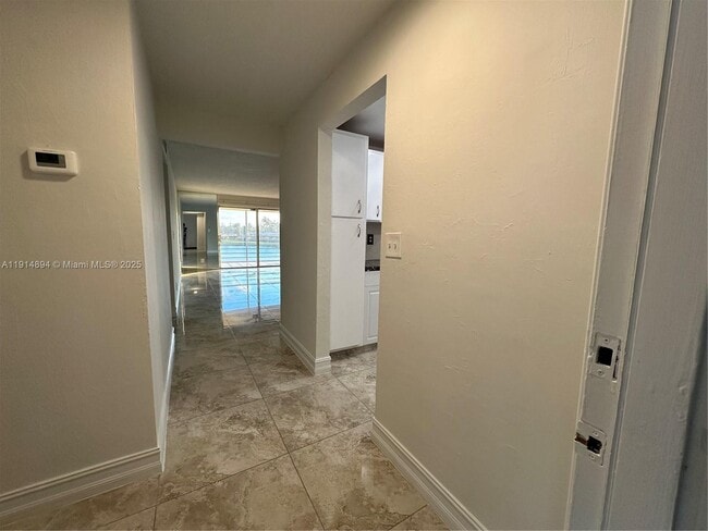 Photo - 311 SE 3rd St Unit 209