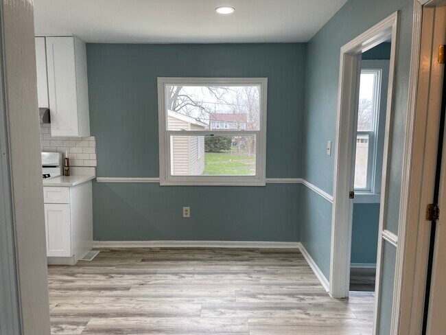 Photo - 114 E Richmond St