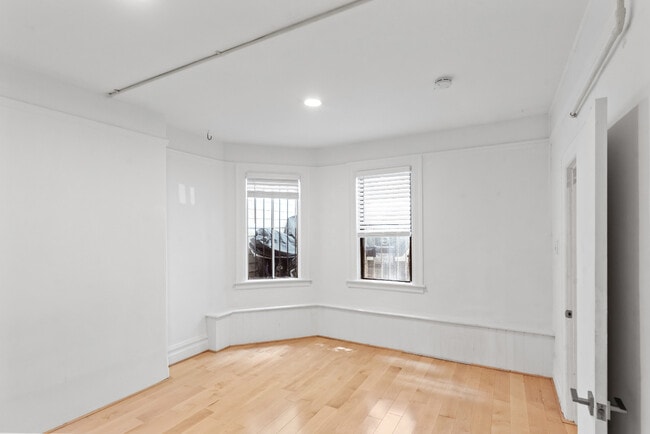 Photo - 39A Cook St Unit 39A Cook Street