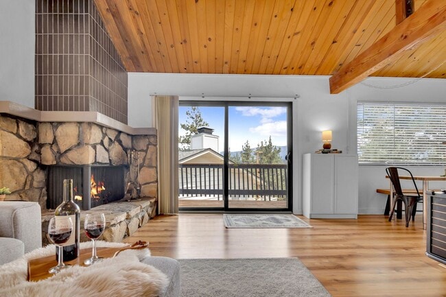355 Mullins Dr