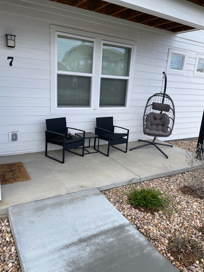 Front Porch - 2102 Setting Sun Dr Unit 7