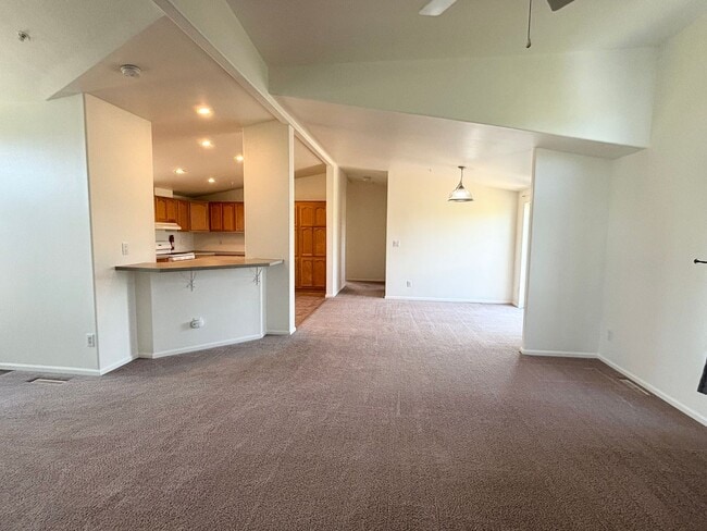 Photo - Charming Horse Property - 2 Bed/ 2 Bath with office- Home with Scenic Views and Pasture