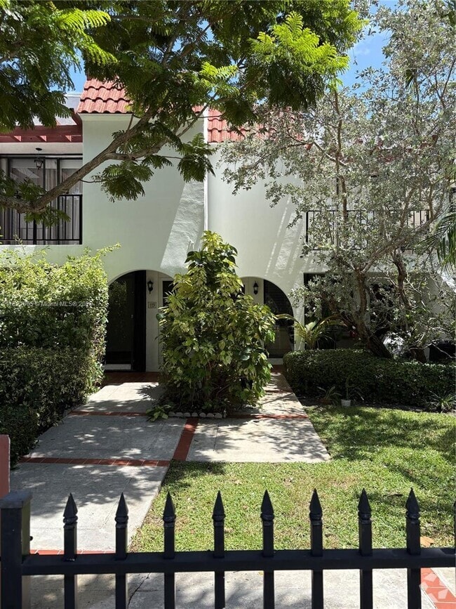 Building Photo - 265 Grapetree Dr Unit 119 Rental