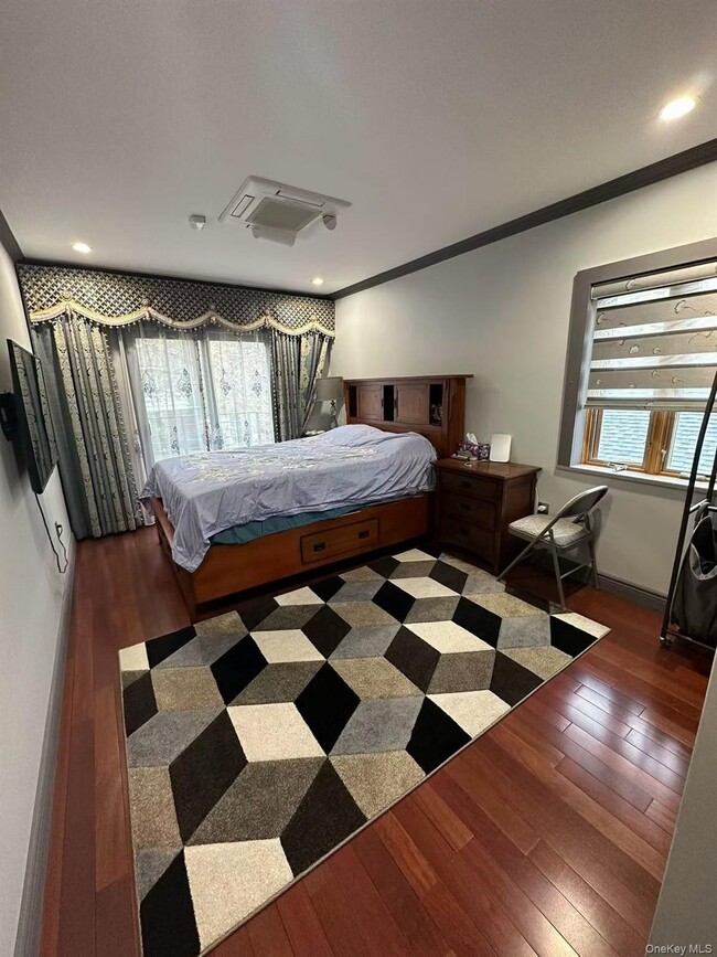 Photo - 50-27 175th St