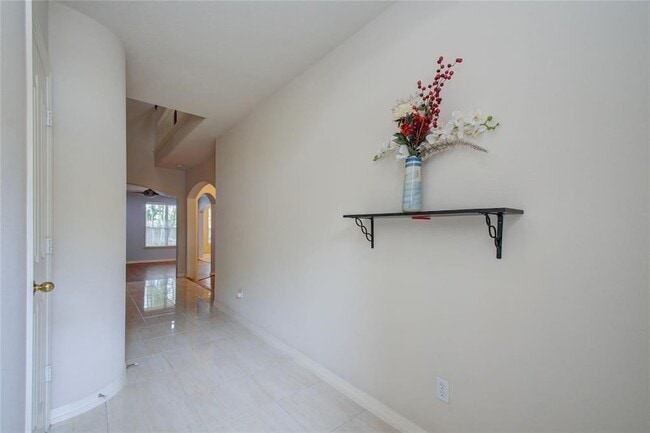 Photo - 7511 S Linpar Ct