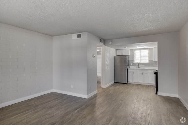Studio, 1BA - 450SF - Bedroom/Kitchen - Mark at 87 Apartments