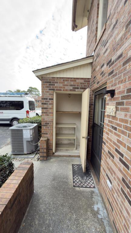 Photo - 409 Garden Dr