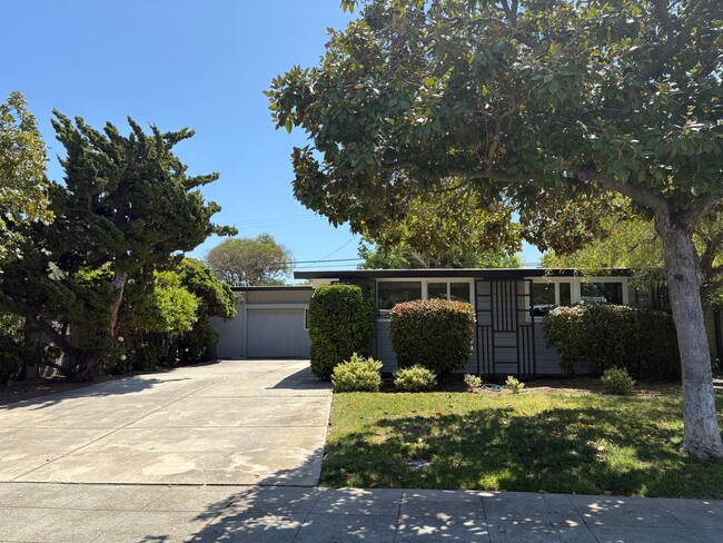 Lovingly Maintained 3 Bed, 2 Bath Home in ... - Lovingly Maintained 3 Bed, 2 Bath Home in ...