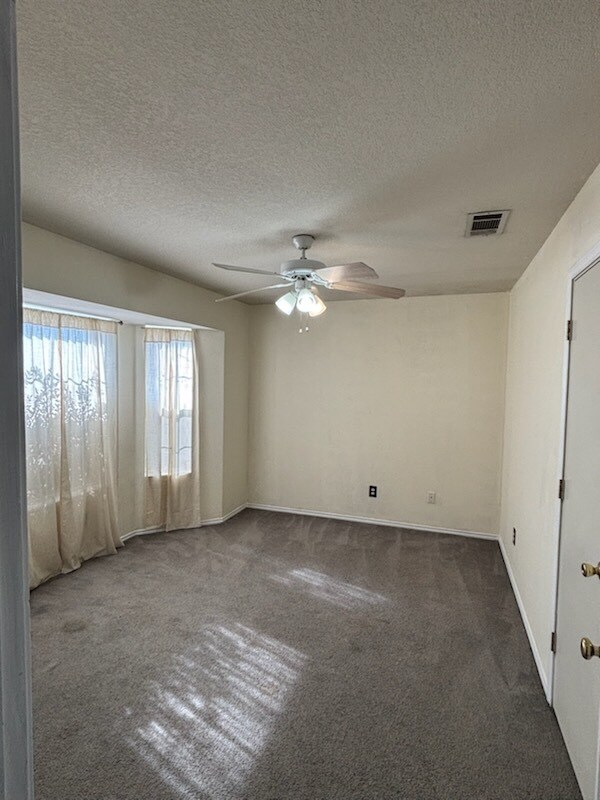 Photo - 3501 Driftwood Dr