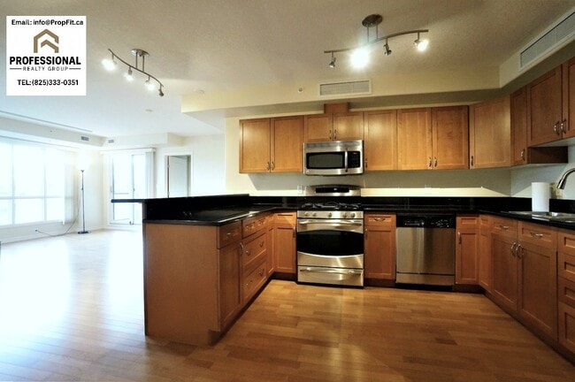 Building Photo - 9707 106 St NW Unit 602