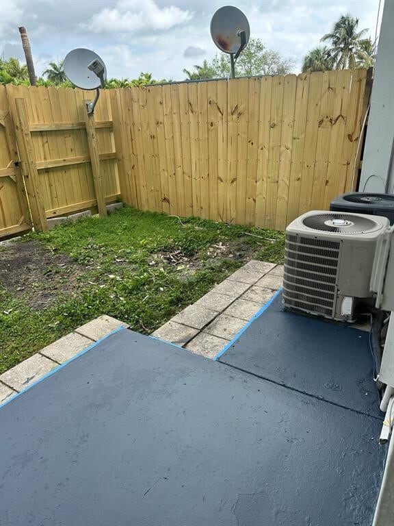 Photo - 941 NE 169th St Unit 124