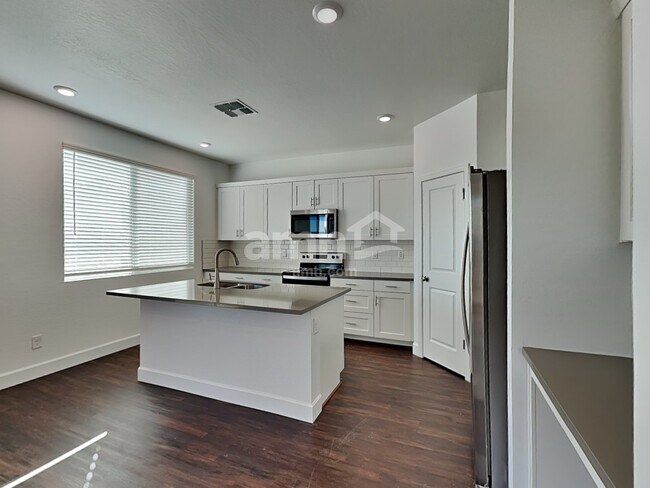 Photo - 17119 W Townley Ave