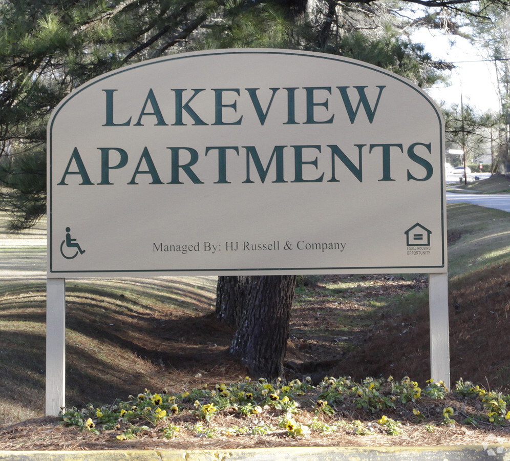 Lakeview Apartments - Lakeview Apartments