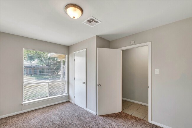 Photo - 11862 S Evelyn Cir