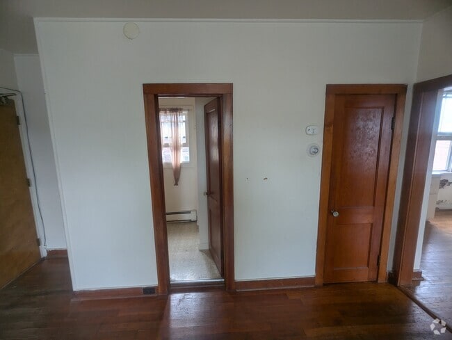 Building Photo - 9 Main St Unit A Rental