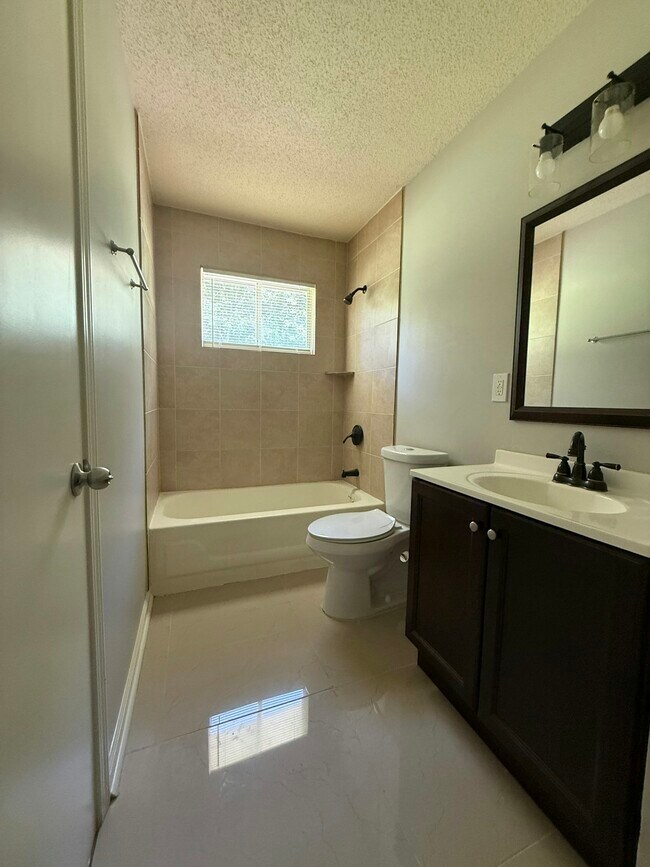 Photo - 4200 Clydesdale Dr