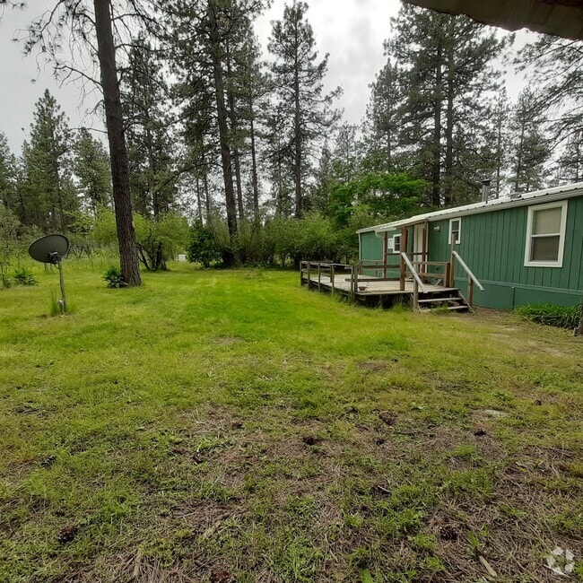 Building Photo - 5 Miles West Of Spokane Rental