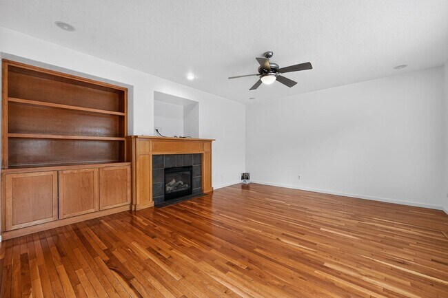 Photo - 1756 SE Gerhard Dr