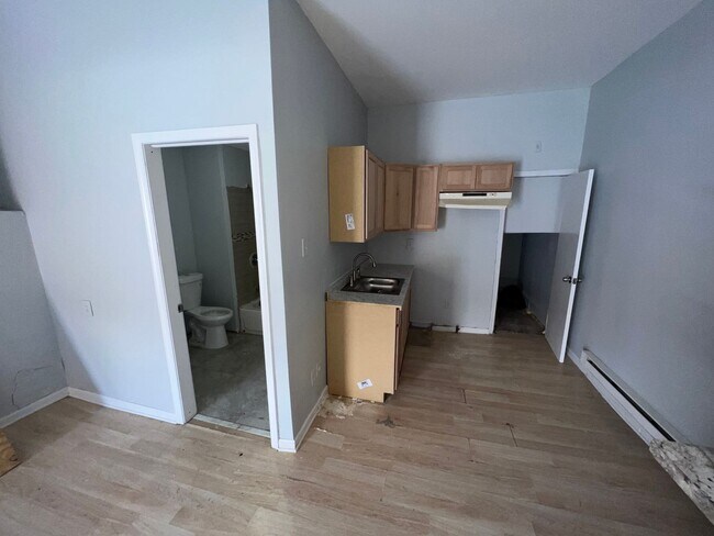 Photo - 5818 Vine Street Unit 1F