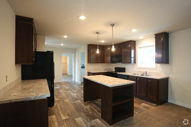 Photo - Pin Oak Parc