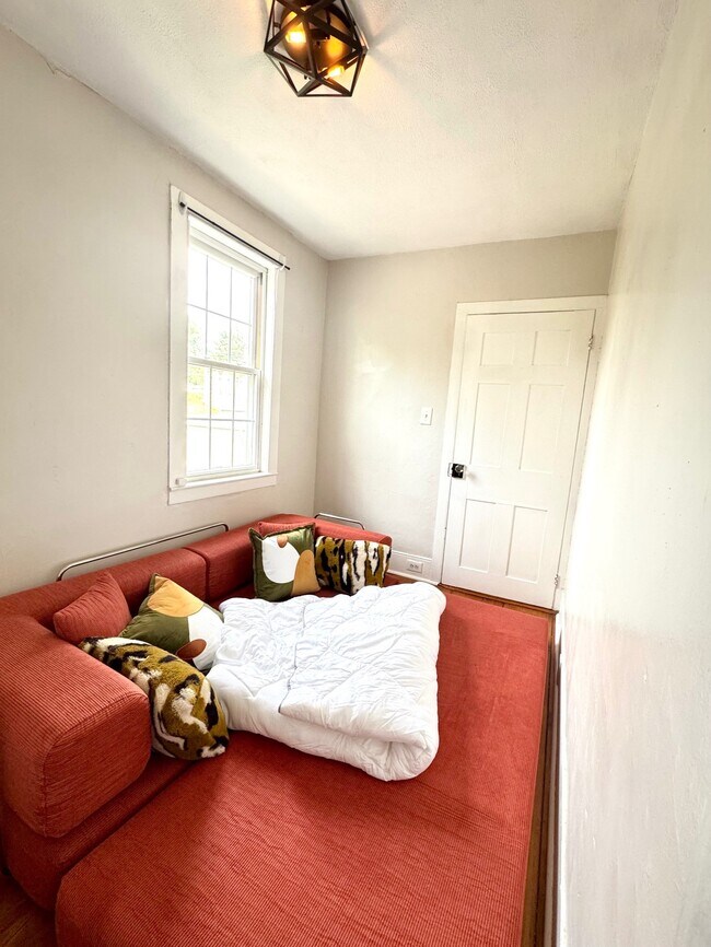 Photo - 567 Spring Mills Rd