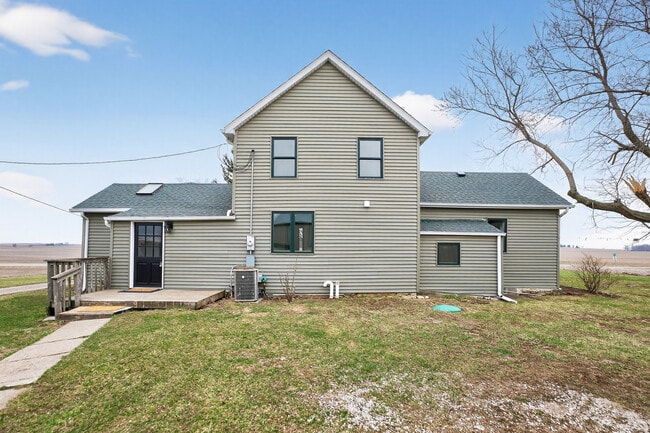 Photo - 17093 Somonauk Rd