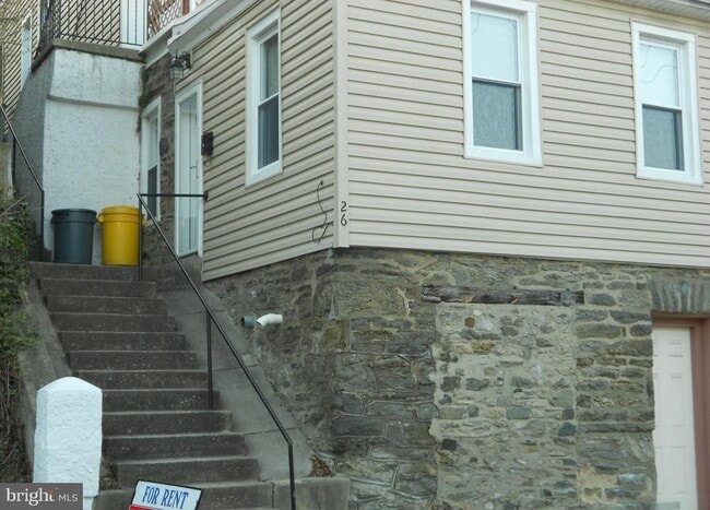 Building Photo - 26 Jefferson St Rental